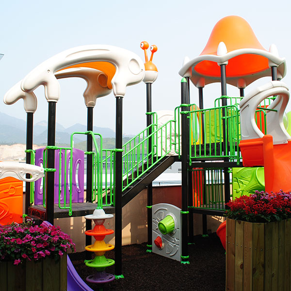 What are the outdoor amusement facilities?